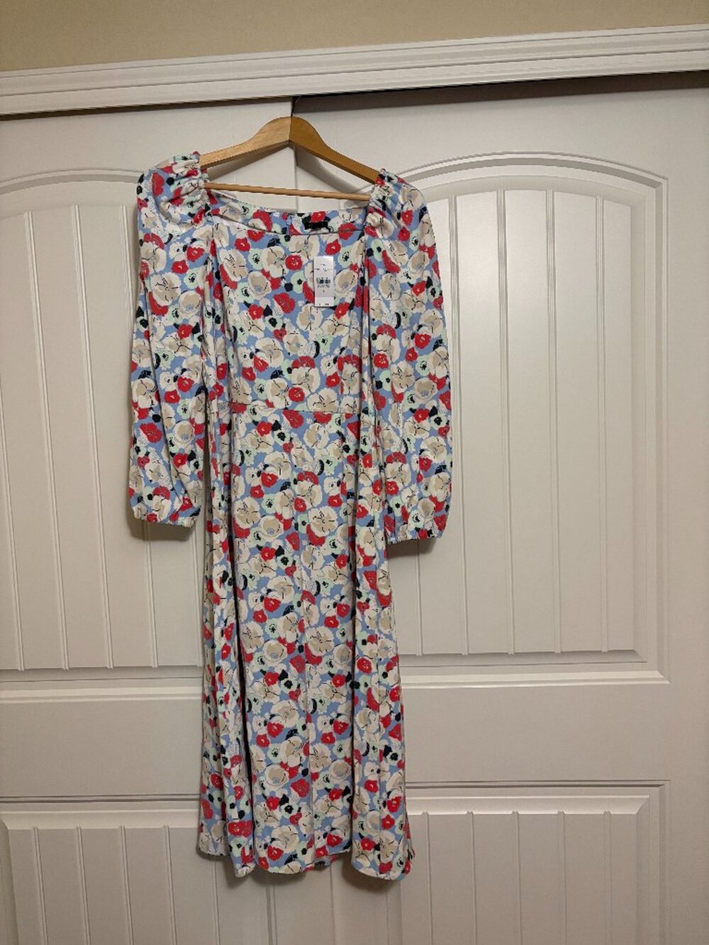 Ann Taylor Factory Floral Print Dress Size 8 White Gathered 3/4 Sleeves Zip Back